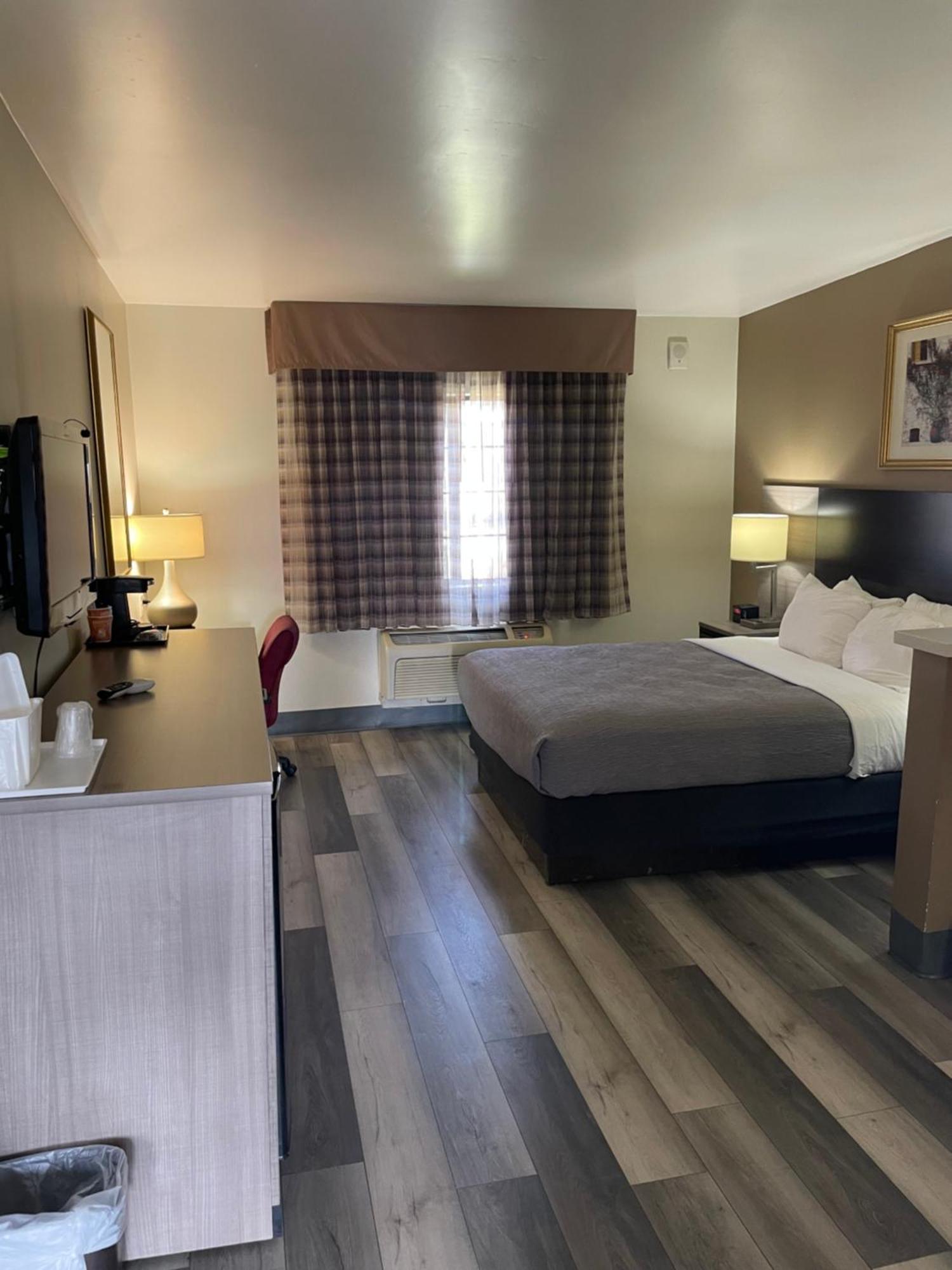 Quality Inn & Suites Goodyear - Phoenix West Eksteriør billede