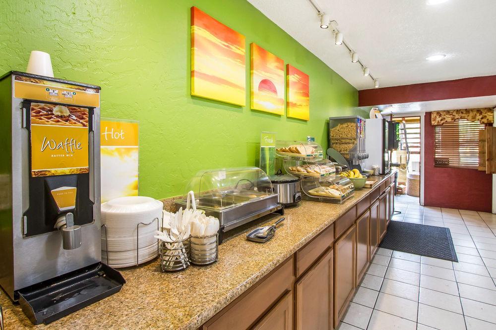 Quality Inn & Suites Goodyear - Phoenix West Eksteriør billede